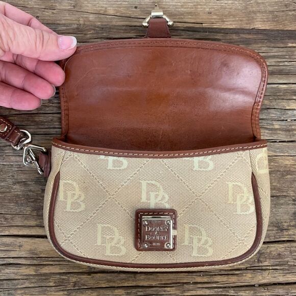 Dooney & Bourke Cloth/Leather Wristlet - Picture 4 of 8